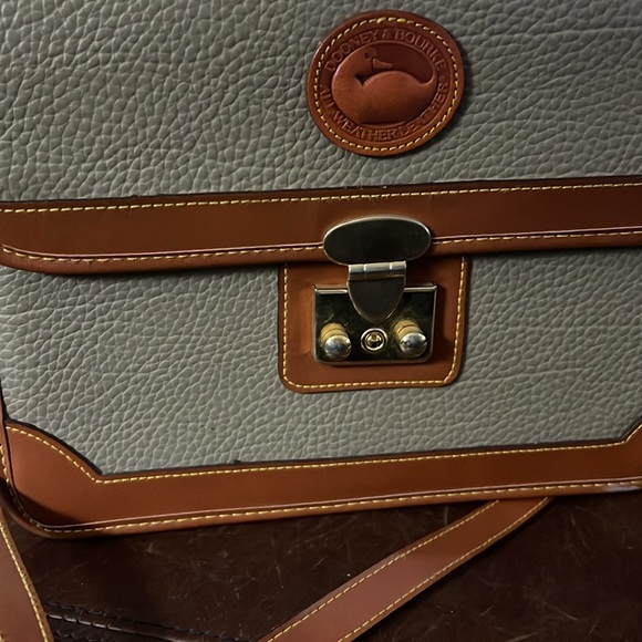 Dooney and Bourke purse - Picture 10 of 13